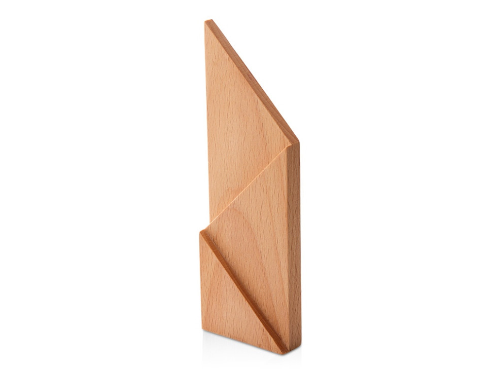 Награда Monolith Награда Monolith