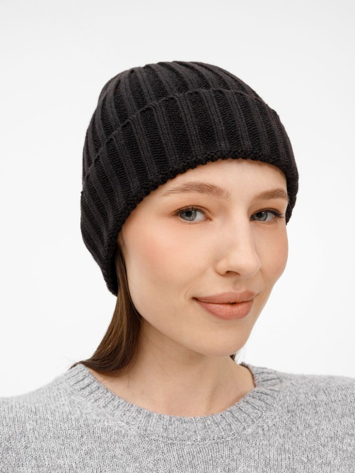 Шапка Faculty, черная Шапка Faculty, черная