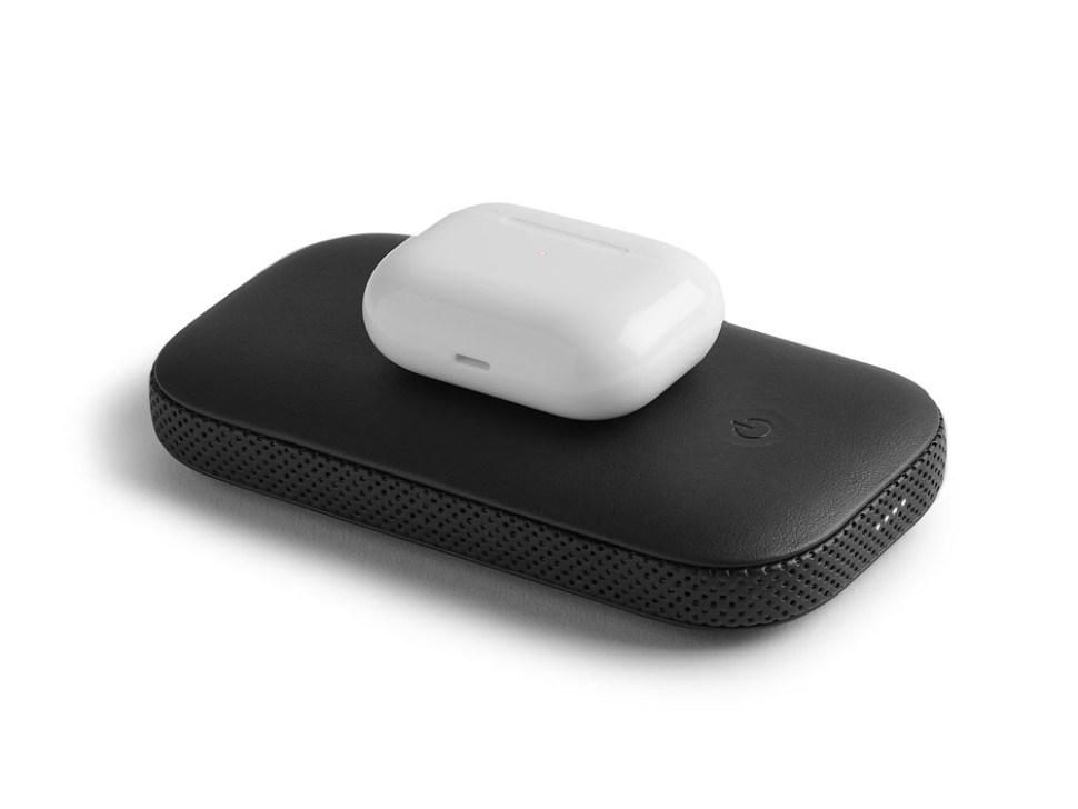 Внешний аккумулятор с беспроводной колонкой Powersound Внешний аккумулятор с беспроводной колонкой Powersound