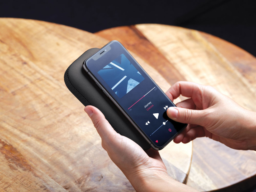 Внешний аккумулятор с беспроводной колонкой Powersound Внешний аккумулятор с беспроводной колонкой Powersound