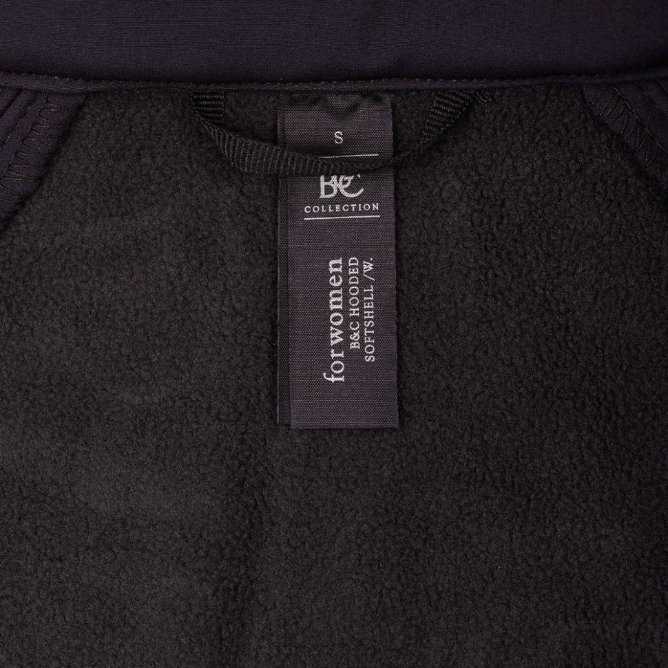 Куртка женская Hooded Softshell черная Куртка женская Hooded Softshell черная