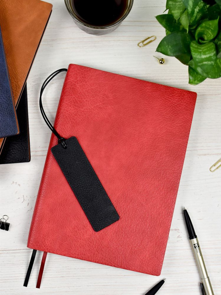 Ежедневник Avila, недатированный, красный Ежедневник Avila, недатированный, красный