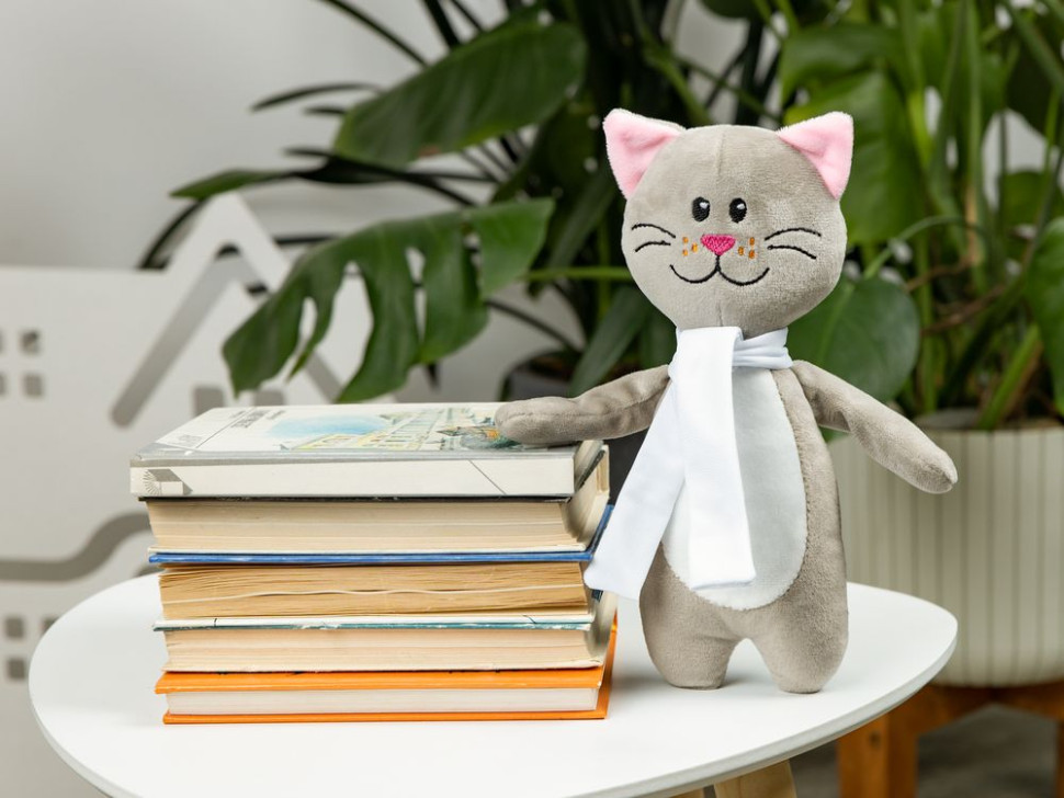 Мягкая игрушка Beastie Toys, котик с белым шарфом Мягкая игрушка Beastie Toys, котик с белым шарфом