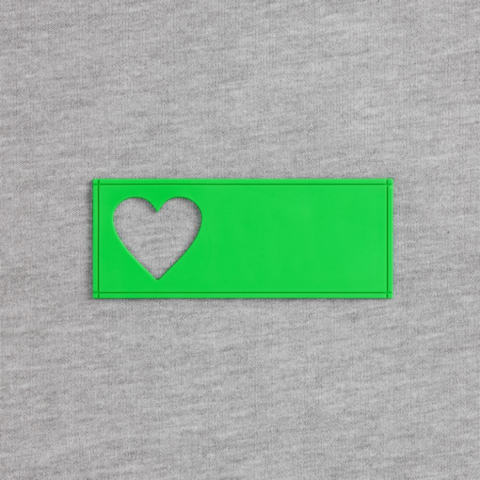Лейбл из ПВХ с вырубкой «Сердце», зеленый неон